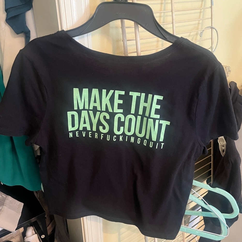 *BRAND NEW 🆕/ UNUSED* NFQ Women’s ‘Make The Days Count’ Black & Teal CropTop-M/L